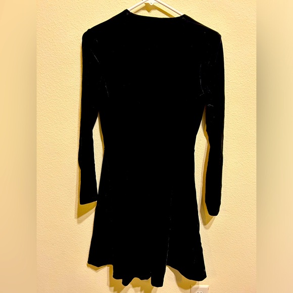 Deep V-Neck Black Long Sleeve Dress - Picture 2 of 3